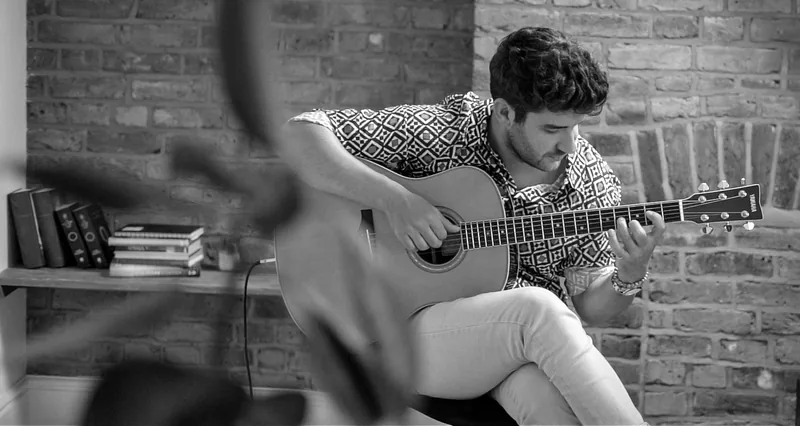 One-to-one guitar tuition in Colchester